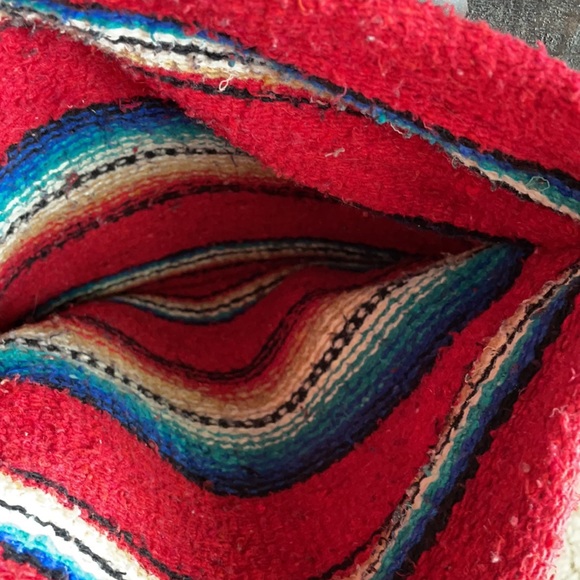 Serape Crossbody Purse - Picture 4 of 4